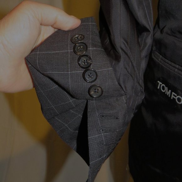 Tom Ford Fit Y O'Connor Current Gray Plaid Peak Lapel Two Button Suit 44R - Picture 10 of 16